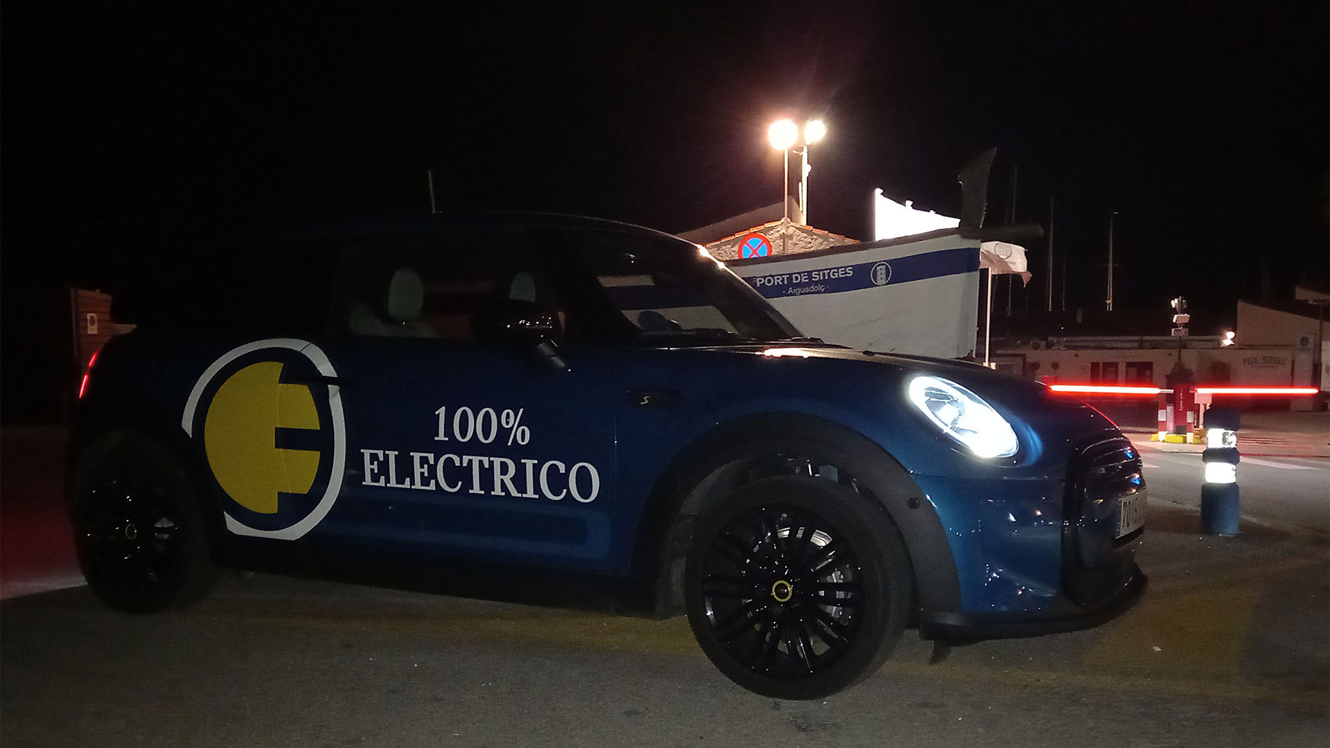 Mini Cooper SE - Night